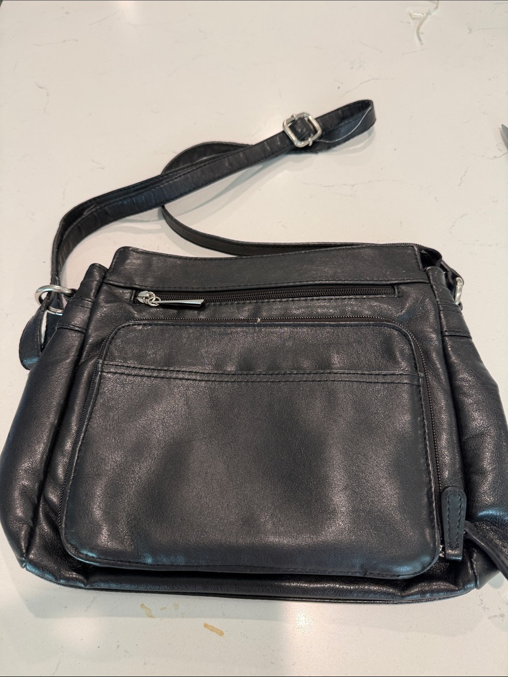 90’s minimalist thick gloved leather vintage crossbody bag